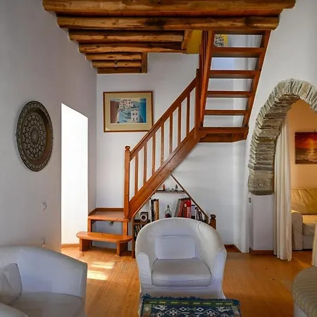 Jolandas Castle House * Naxos City