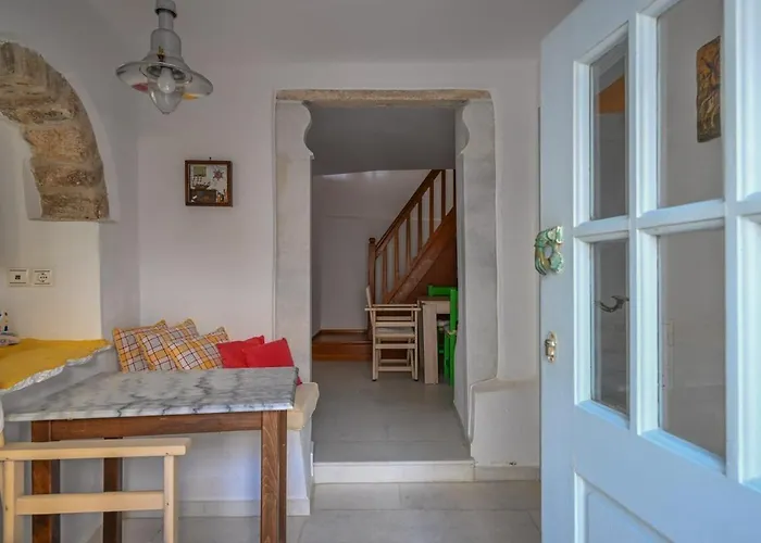 Jolandas Castle House