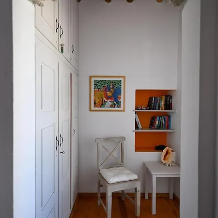 Jolandas Castle House *